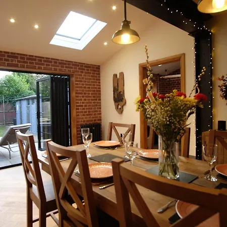 St Valentine - Fun Away With Loved Ones Manningtree Exterior photo